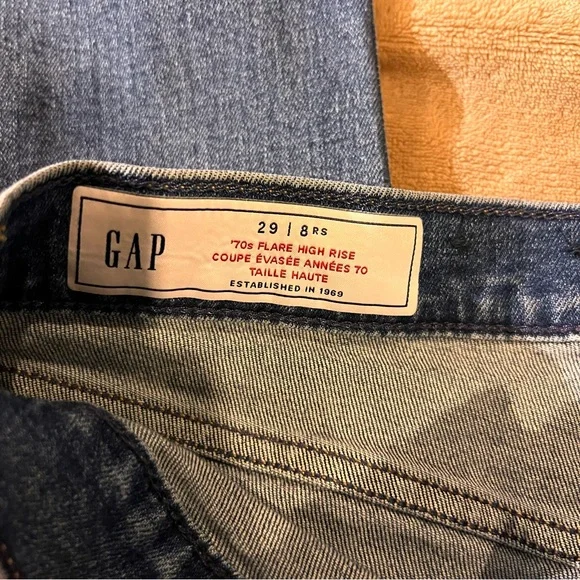 GAP 'High-Rise 70s Flare' Medium Wash Jeans with Front Pockets - Size 29 - Picture 14 of 16